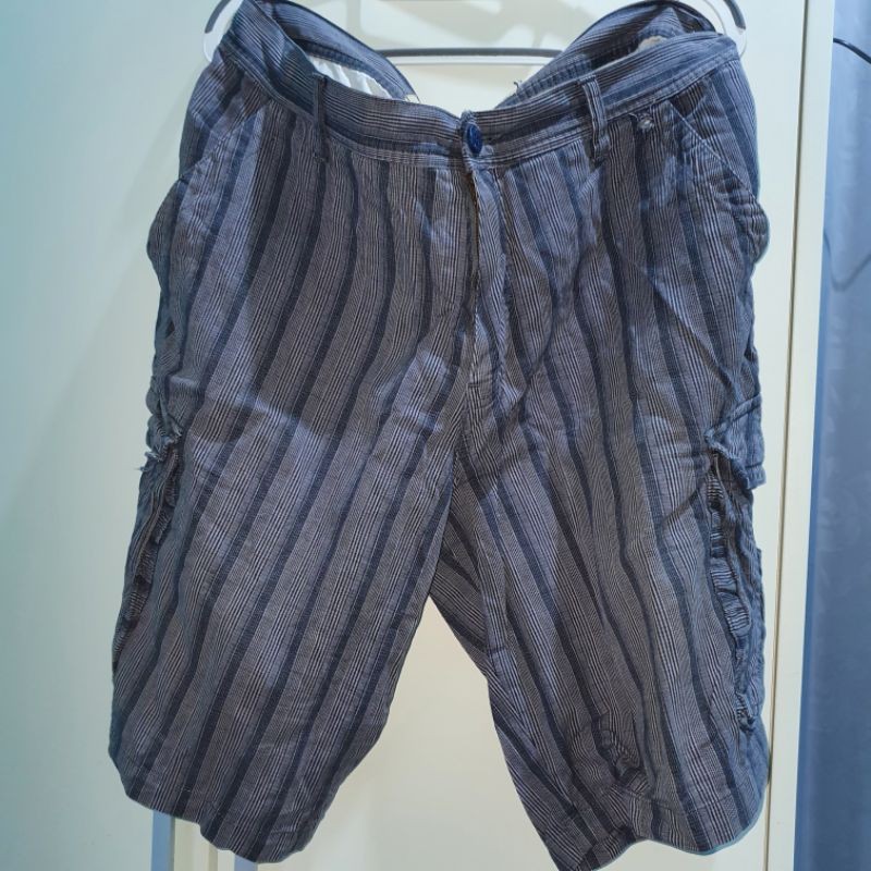 [SECOND] Celana Pendek Pria Merk d. britano