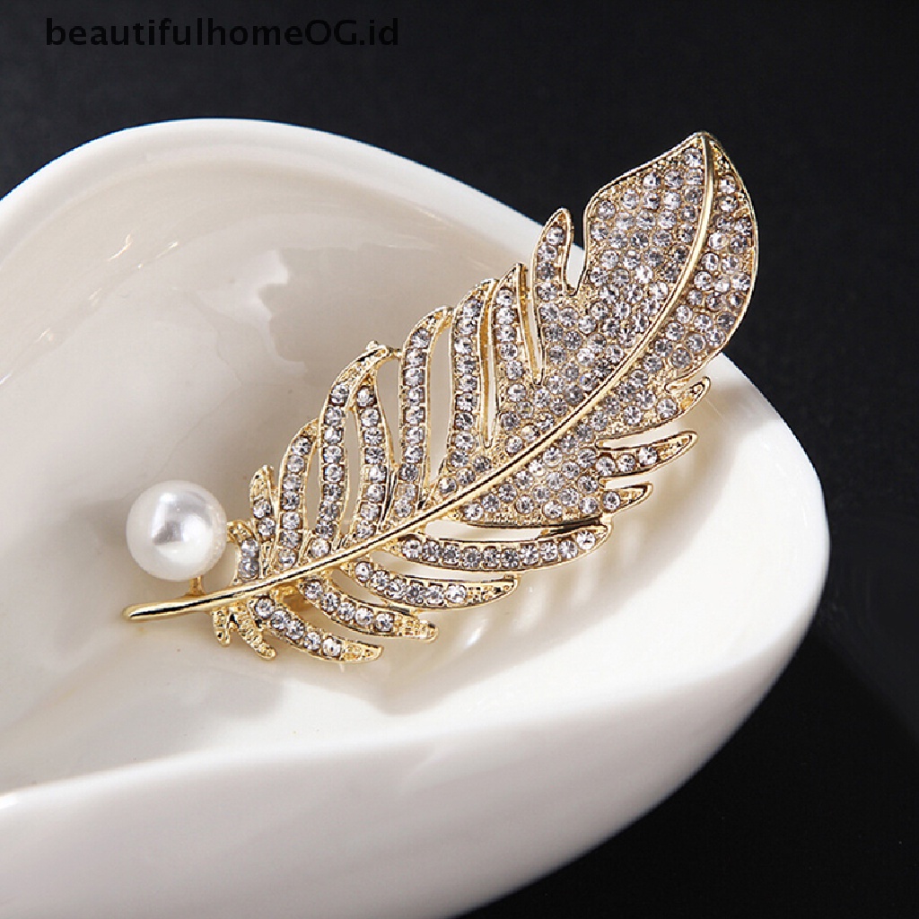 Bros Pin Bentuk Bulu Aksen Kristal Mutiara Untuk Dekorasi Tas Pernikahan
