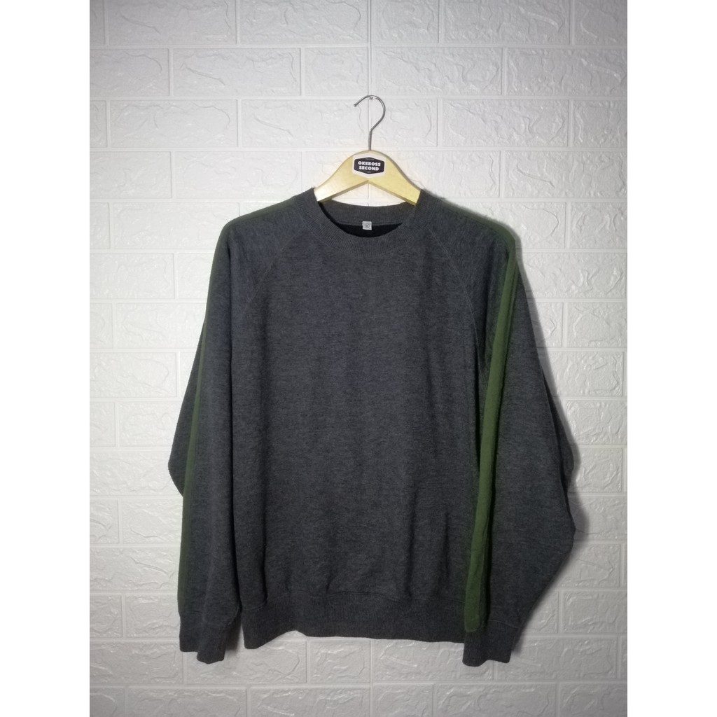 SWEATER PRIA Uniqlo Polos