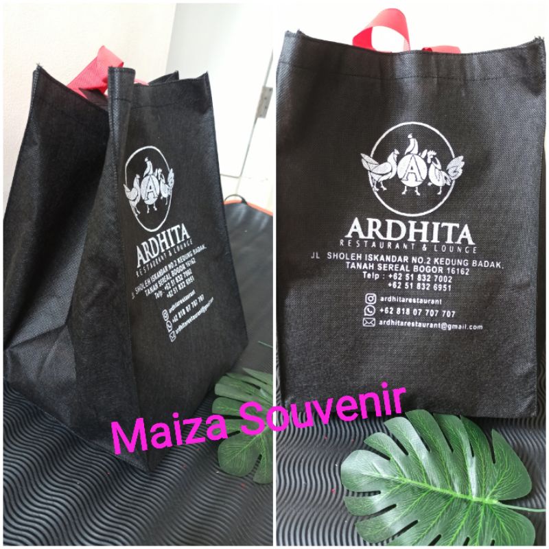 Tas Belanja custom , Goodie Bag Custom (ukuran bervolume).Tas belanja Besar(bervolume) teknik jahit.