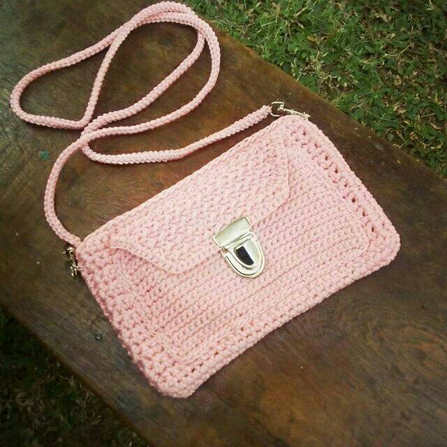 Tas rajut wanita selempang pink