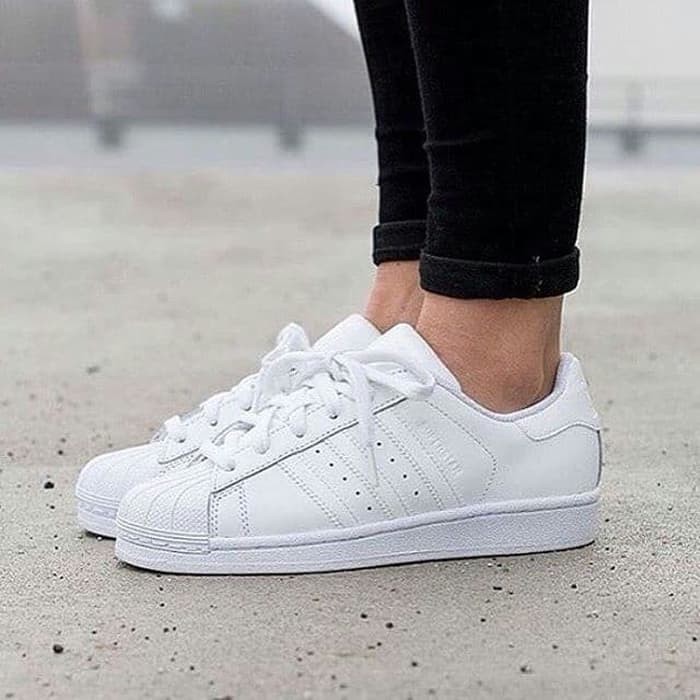 SEPATU SNEAKERS ADIDAS SUPERSTAR FULL WHITE