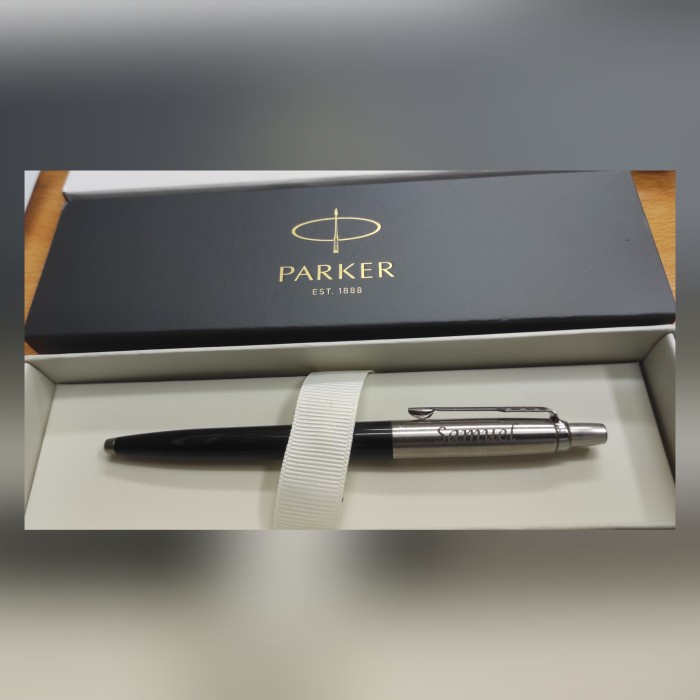 

Aman Pulpen Parker Jotter Original + Gratis Grafir Laser Nama Gilaa!!!