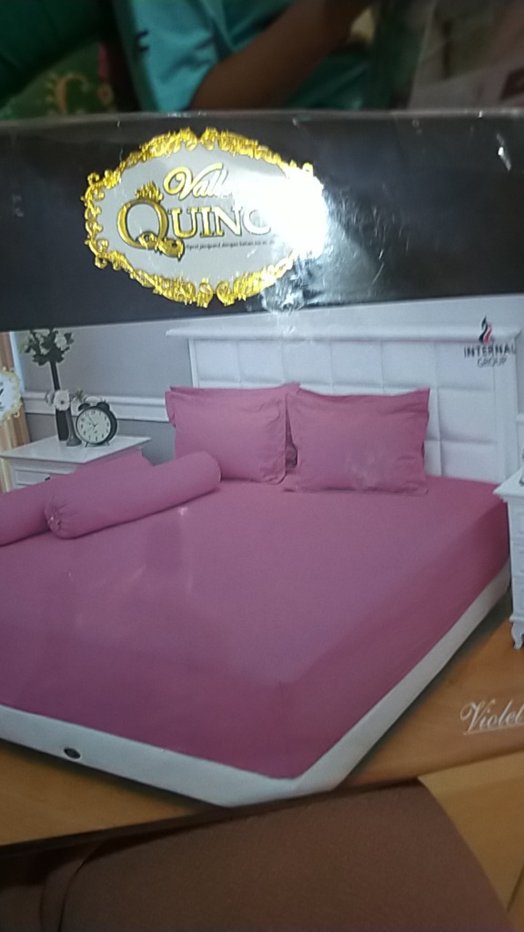Set Sprei Quincy Vallery 180x200 160x200 Tinggi 30 Polos Embos Dark Pink Grey - Sp180vlr Sleepwell