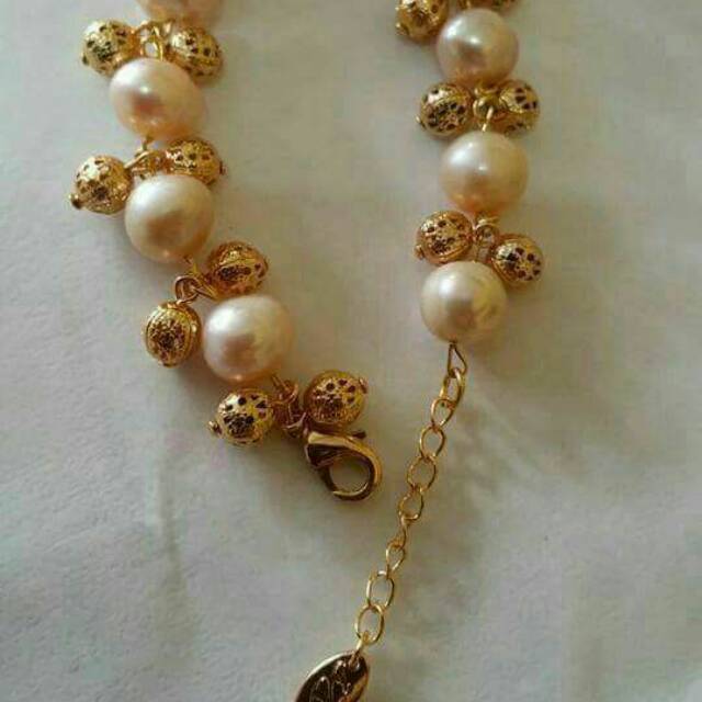 Gelang mutiara anggur