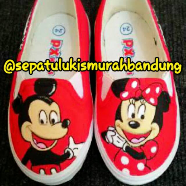 

Sepati lukis mickey mouse