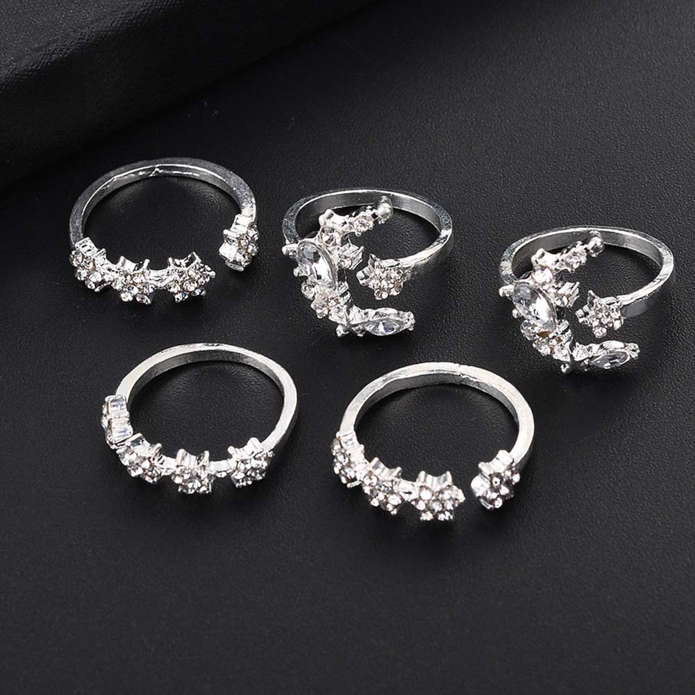 Hu Hu Hu Hu Hu Alat Bantu Pasang Kacamata♡ 5pcs / Set Cincin Susun Desain Bulan / Bintang / Bunga Hias Berlian Imitasi Untuk Wanita