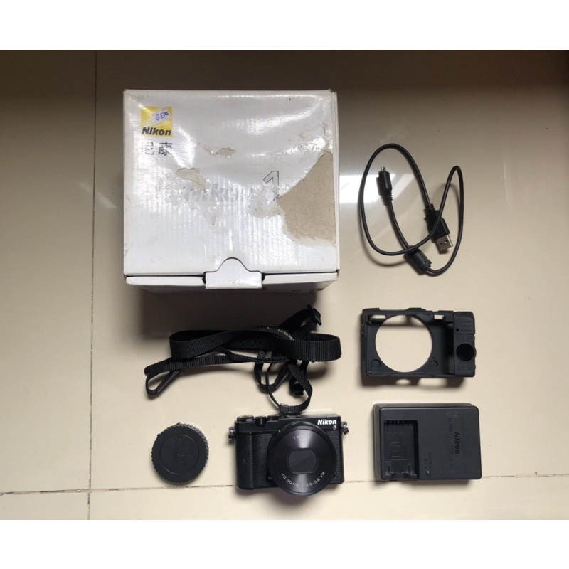 Kamera Mirrorless Nikon 1 J5 Hitam Second