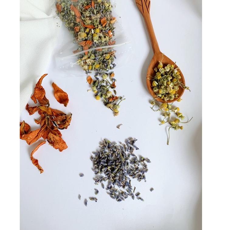 

Stock Banyak.. Langit Senja Tisane (chamomile, orange lily, lavender) 55