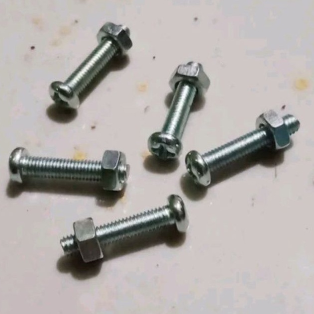 Mur Baut untuk transistor final