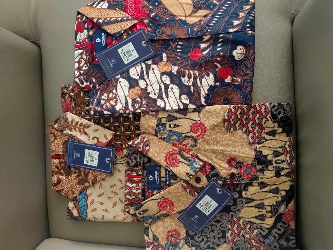 Devago Kemeja Pria Batik Premium Stretch Kerah Motif Arsenio Lengan Pendek M-2xl