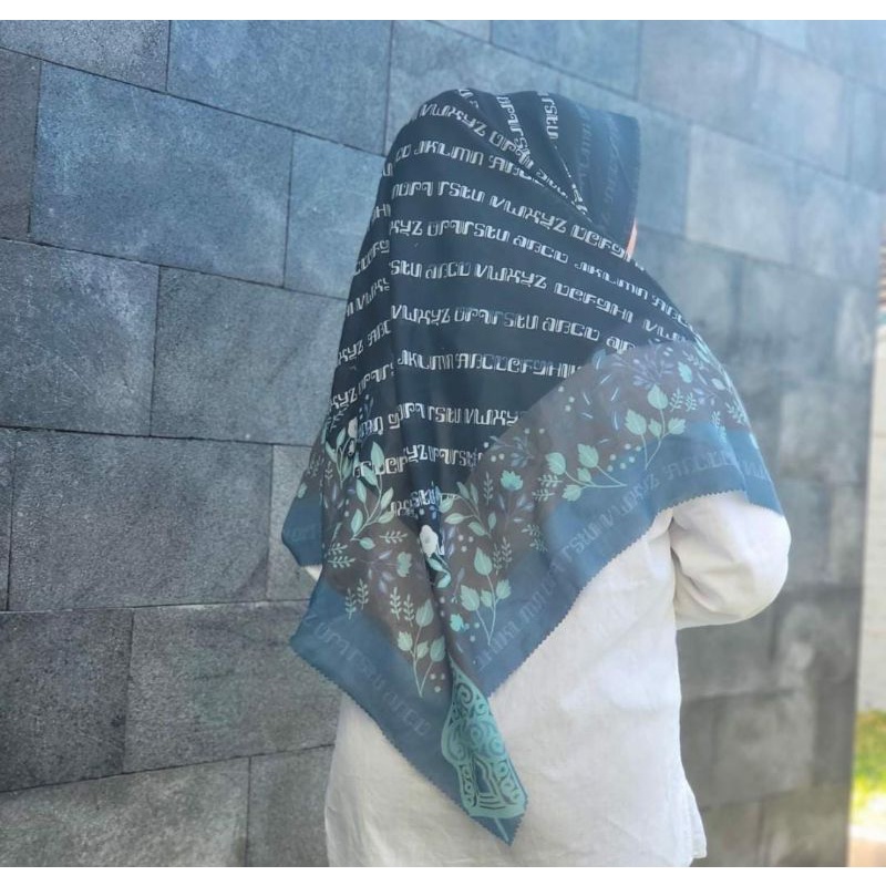 Jilbab Segi empat Voal Syari Motif