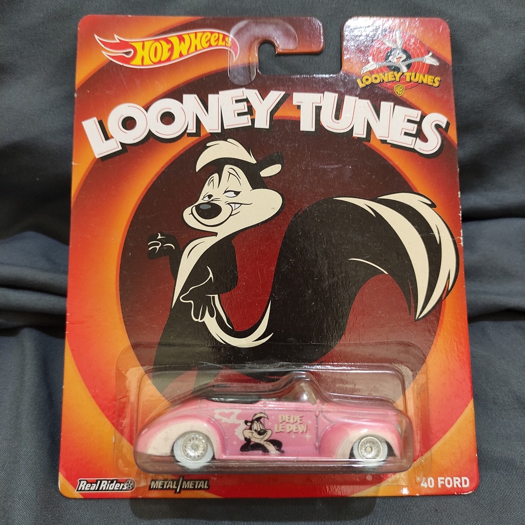 Hot Wheels HW Diecast Looney Tunes Pepe Le Pew 40 Ford