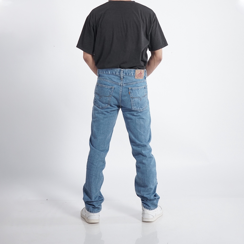 Produk Baru Jeans Reguler basic abu pria jins lea 606 terbaru Qaulity emba denim non streach cardianal tidak melar