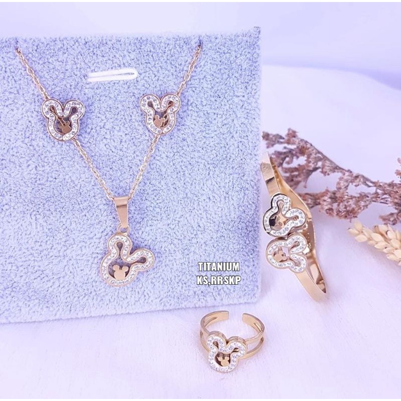 Set anak titanium, awet,tahan lama