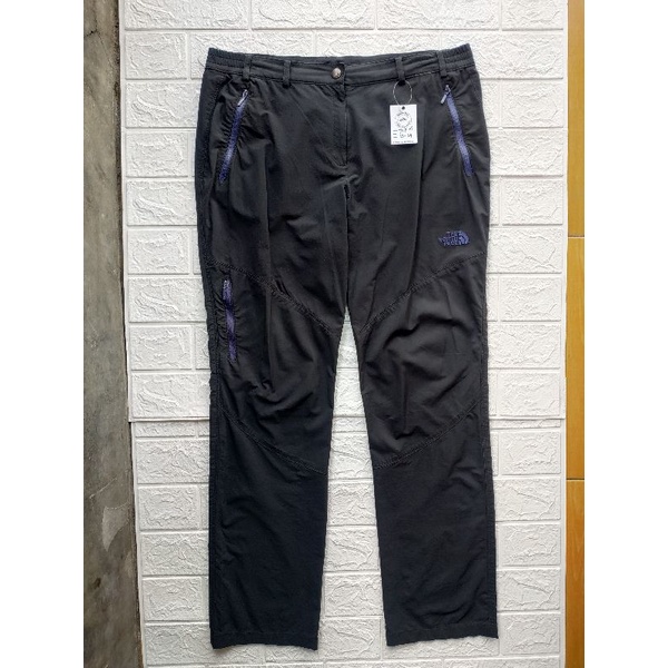 CELANA ORIGINAL TNF #5