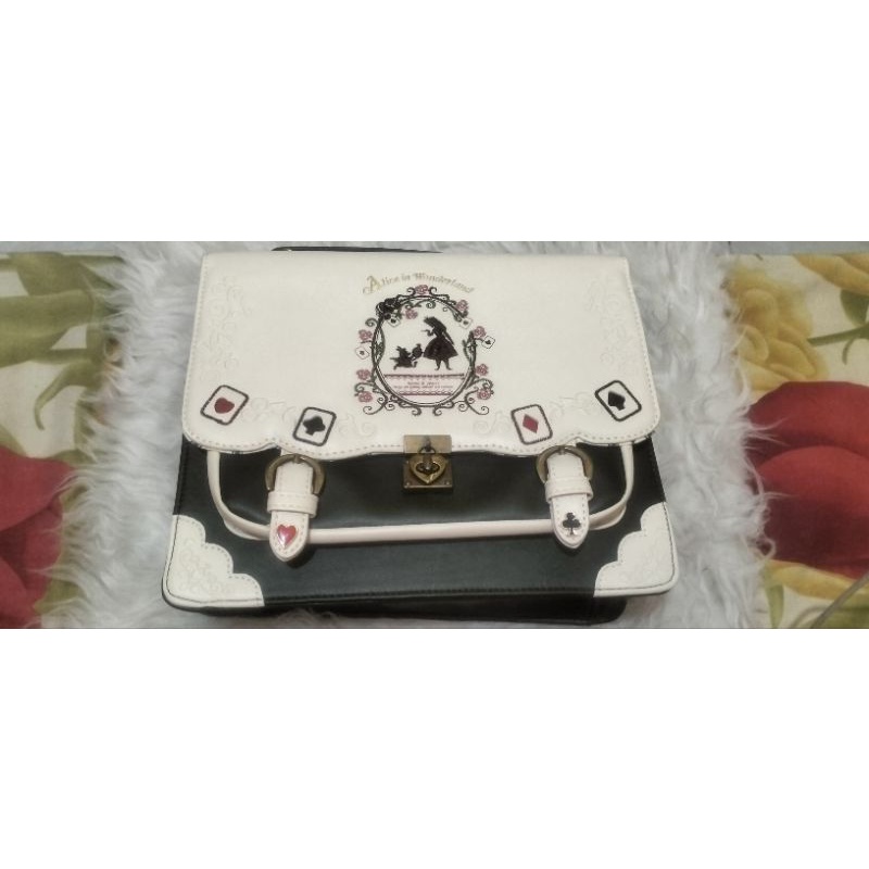 Alice in the wonderland 2 ways bag