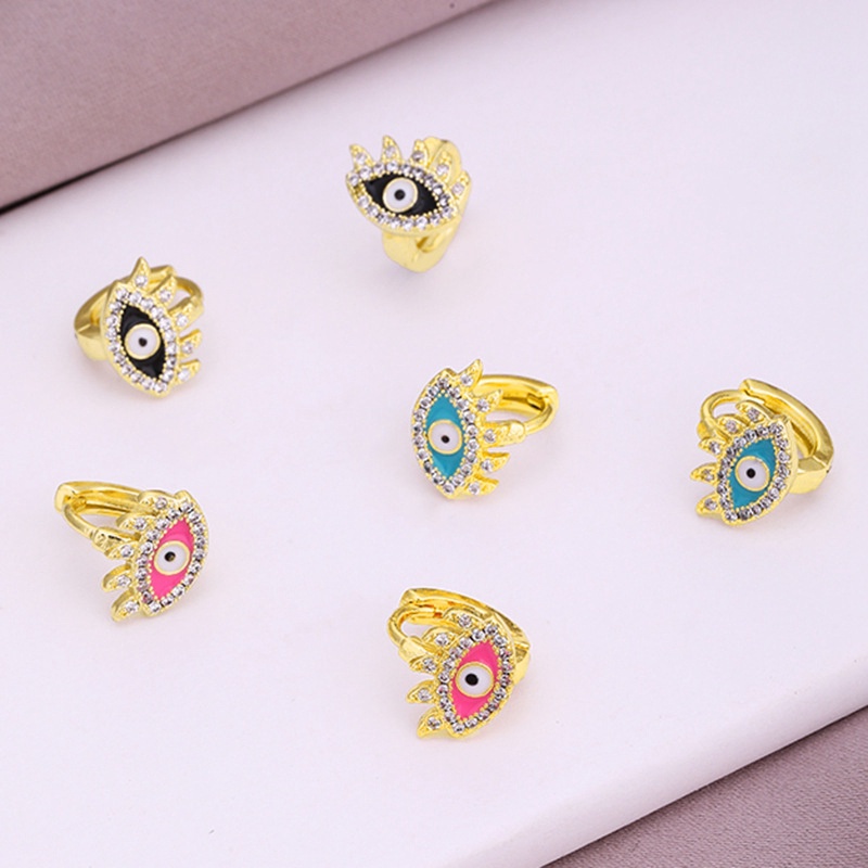 Anting Stud Zircon Bentuk Tangan Mata Evil Warna Emas Silver Biru Untuk Wanita