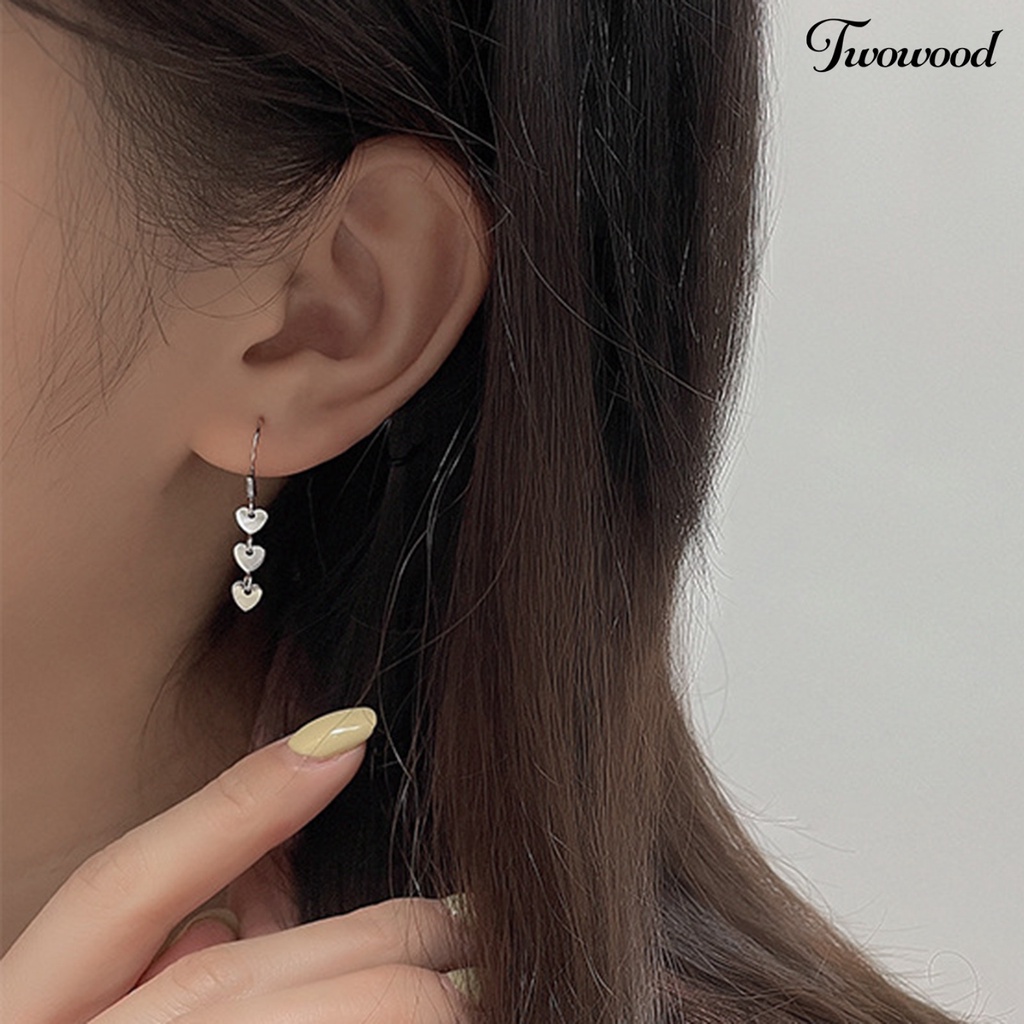 Anting Juntai Bentuk Hati Aksen Rumbai Untuk Kencan