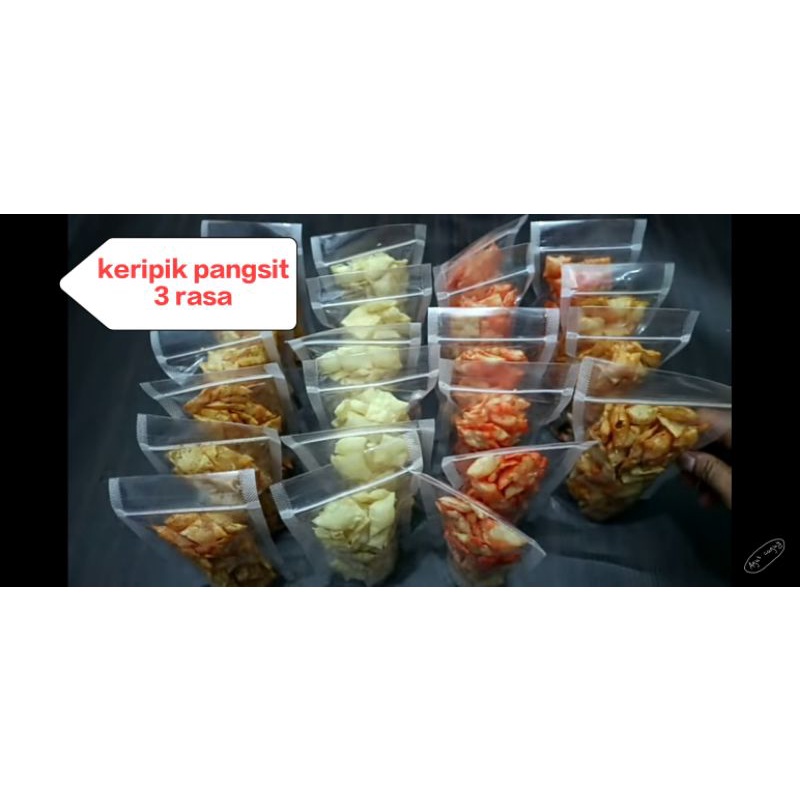 

keripik pangsit 3rasa