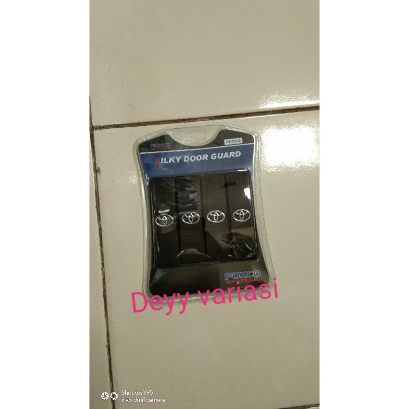 door guard pelindung pintu mobil toyota