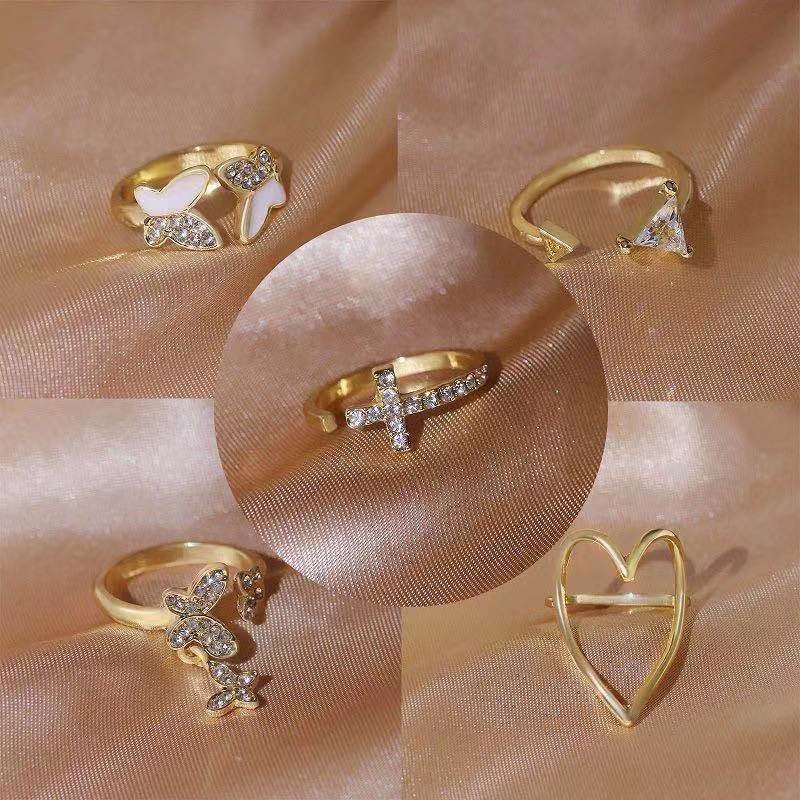 5pcs / Set Cincin Desain Kupu-Kupu Hati Segitiga Hollow Aksen Berlian Penuh Untuk Aksesoris Wanita Butterfly