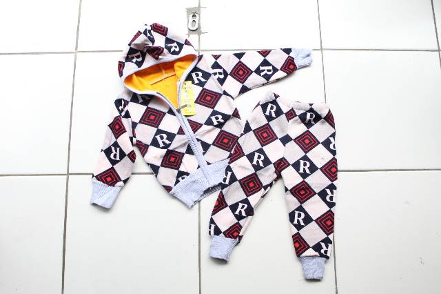 Setelan jaket import/jaket hodie import/sweater import /jaket anak bayi size 6bulan-2 thn