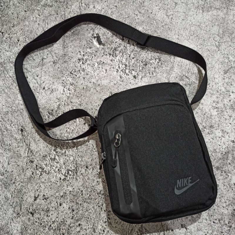 Nike Slingbag / Tas Selempang / Second Preloved