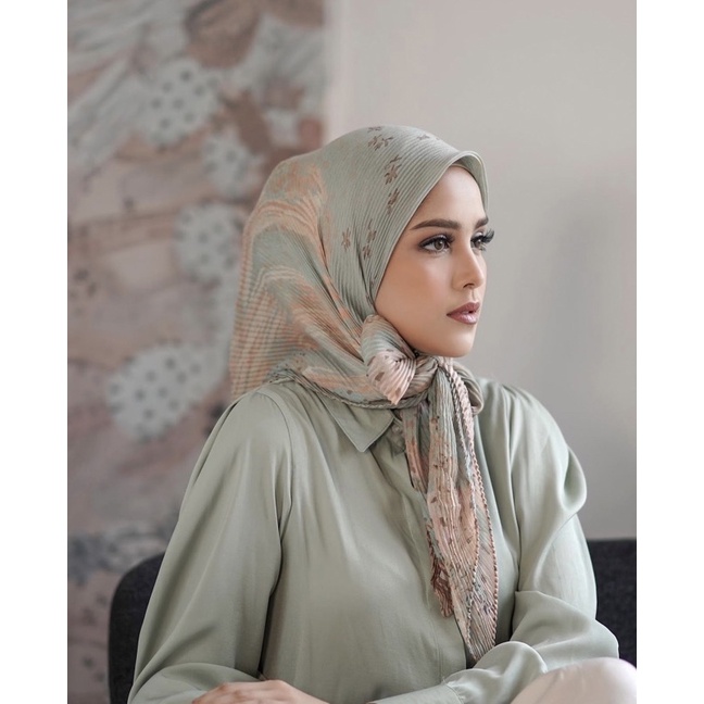 opuntia pleated buttonscarves