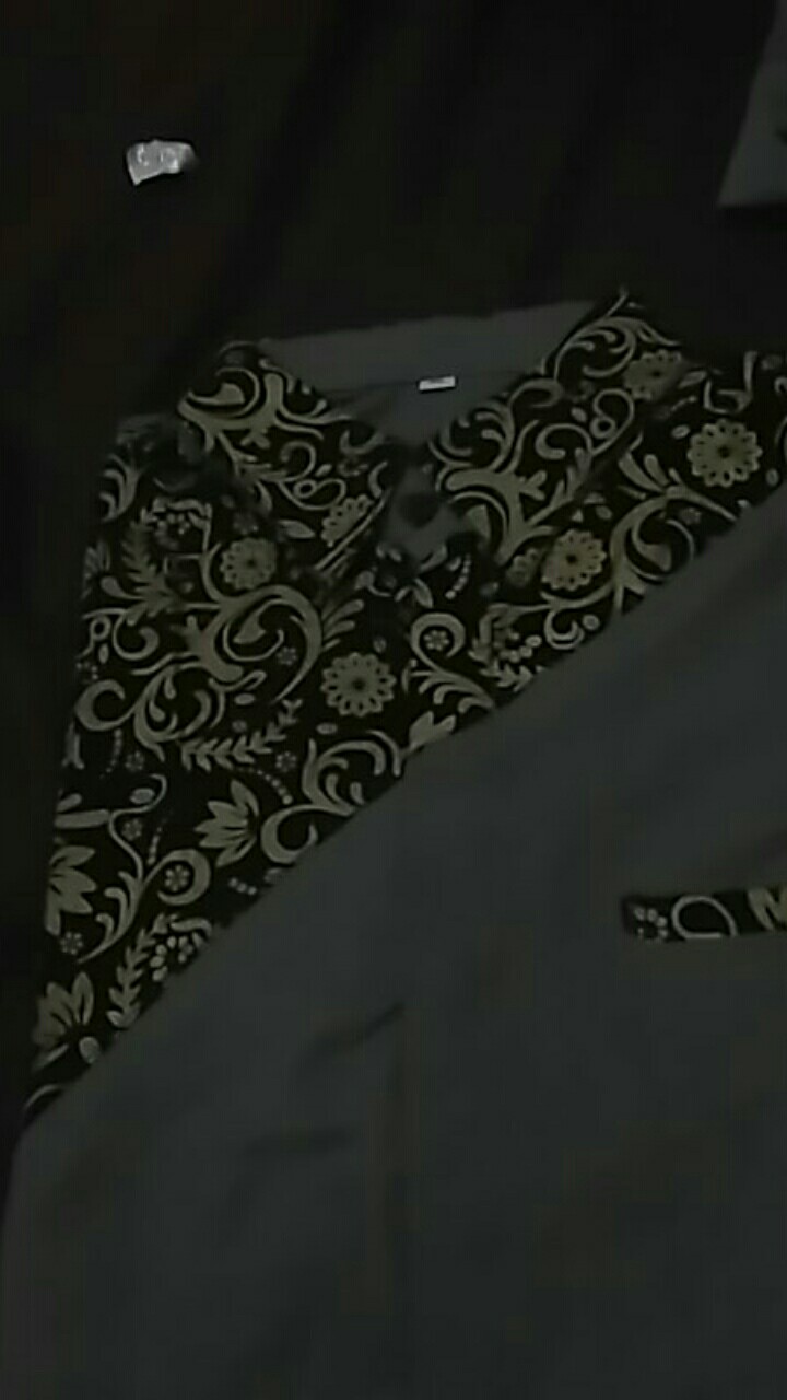 Kemeja Batik Pria Motif Mataram