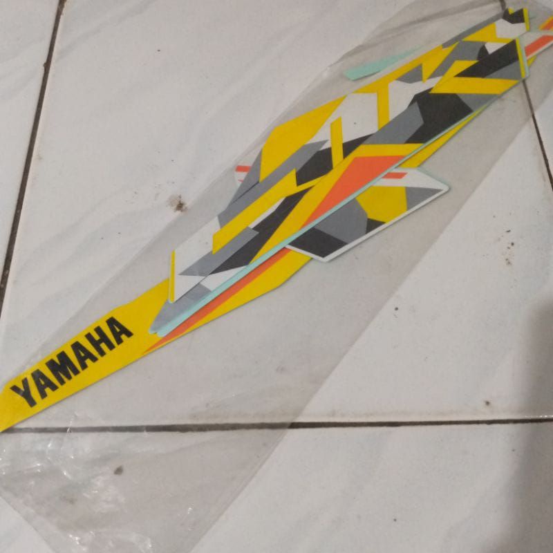 POLET STRIPING MIO M3 2016 KUNING