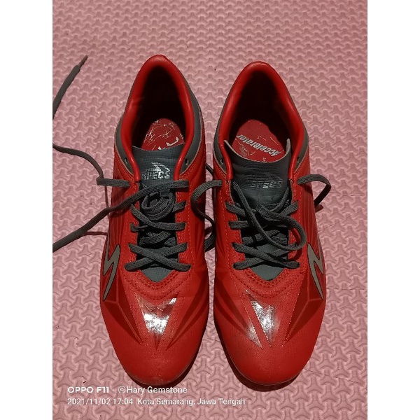 Sepatu bola specs original seken