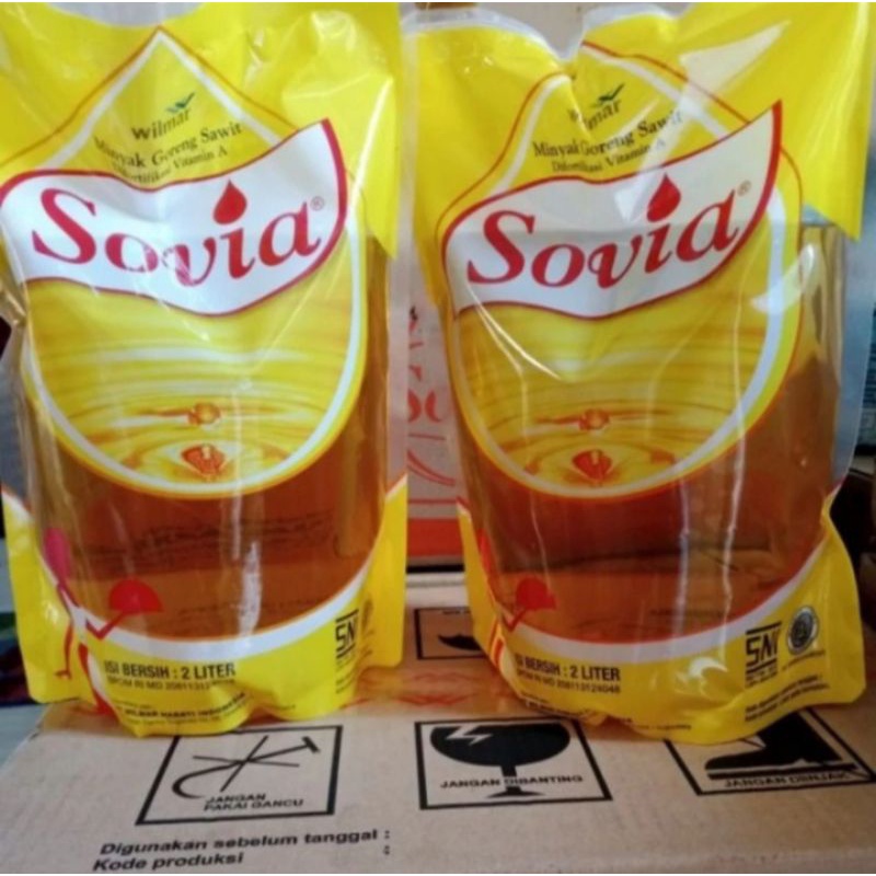 

Minyak goreng Sovia 2 liter kemasan Refill exp lama