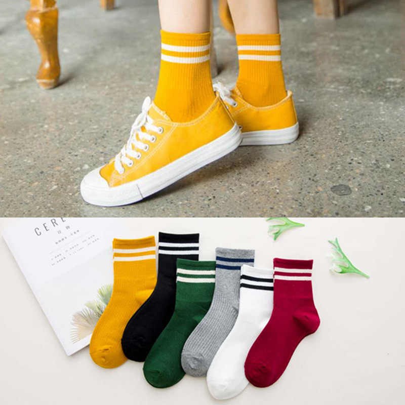 Download Kaos Kaki Korea Style Wanita Casual Sport Motif Garis ...