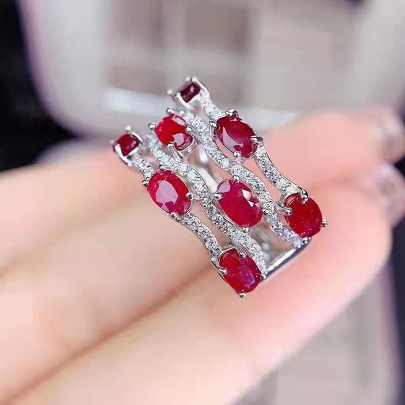 Perhiasan Cincin Zircon AAA Desain Geometri Hollow Warna Merah Berkilau Gaya Eropa Amerika Untuk Wanita