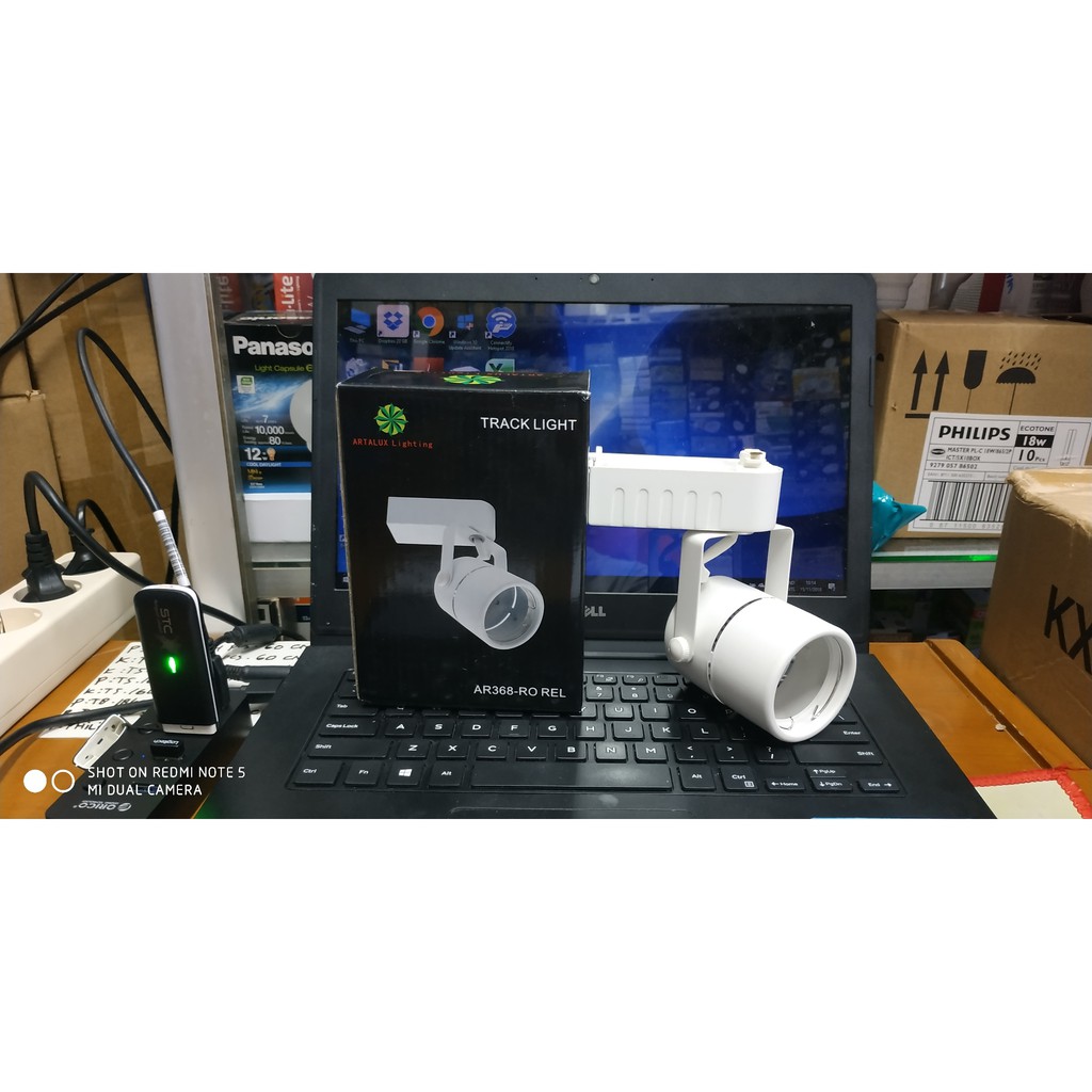Fitting Lampu Sorot MR 16 Dudukan Rel