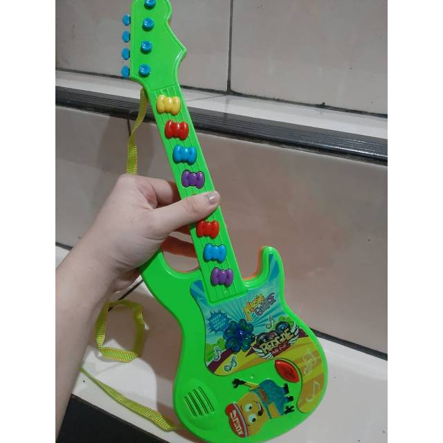 MAINAN GITAR PLASTIK