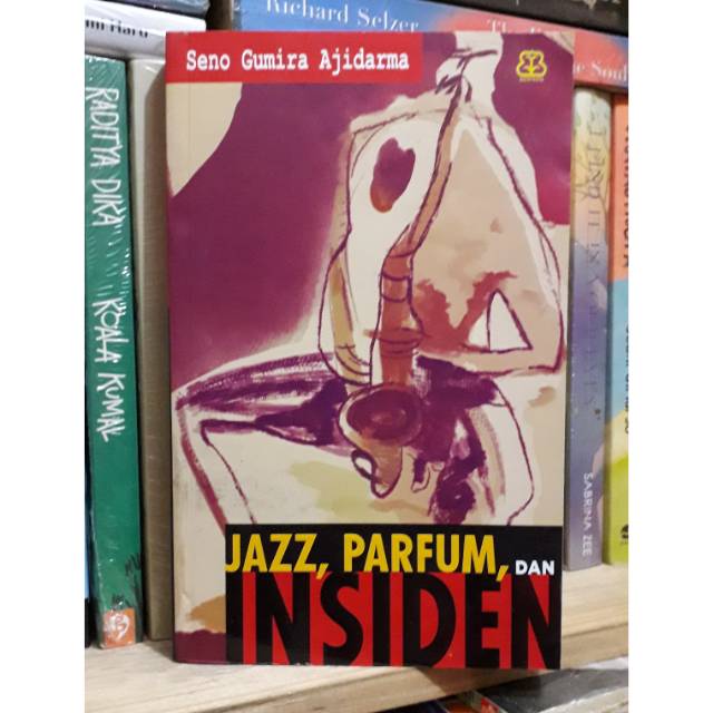 Jazz , parfum dan insiden