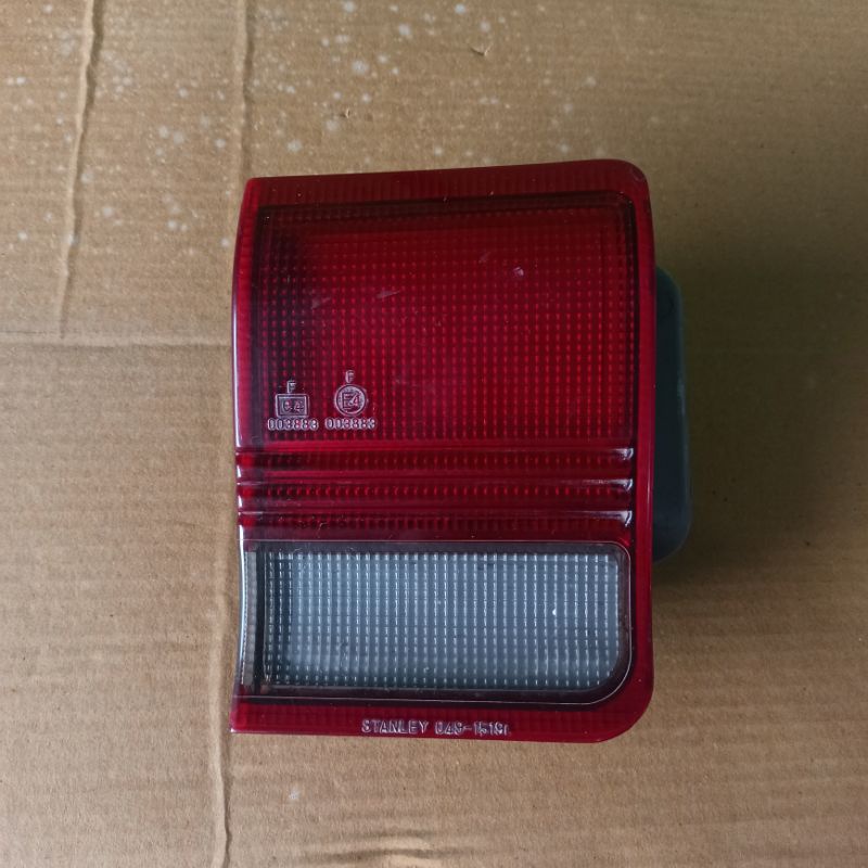 lampu bagasi Mitsubishi eterna kiri second copotan original