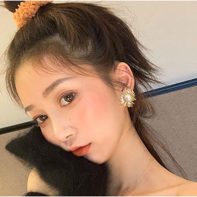 925 jarum perak little Daisy stud anting-anting bunga anting-anting perempuan Korea anggun online in