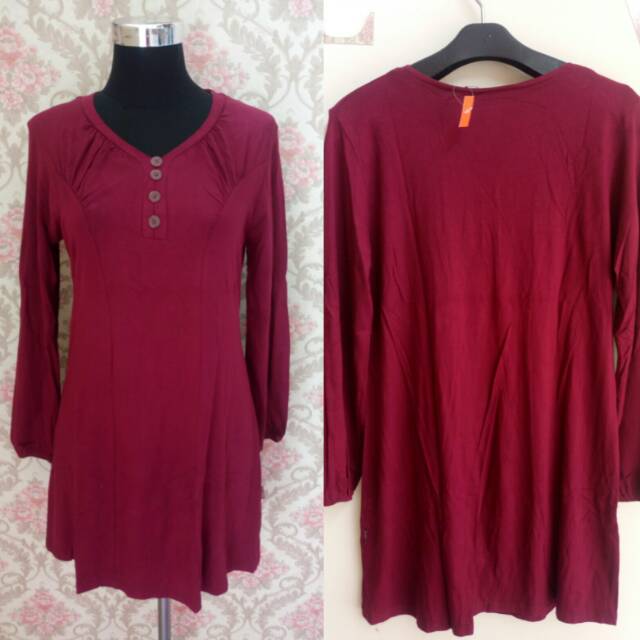 Kaos Panjang Merah Maroon