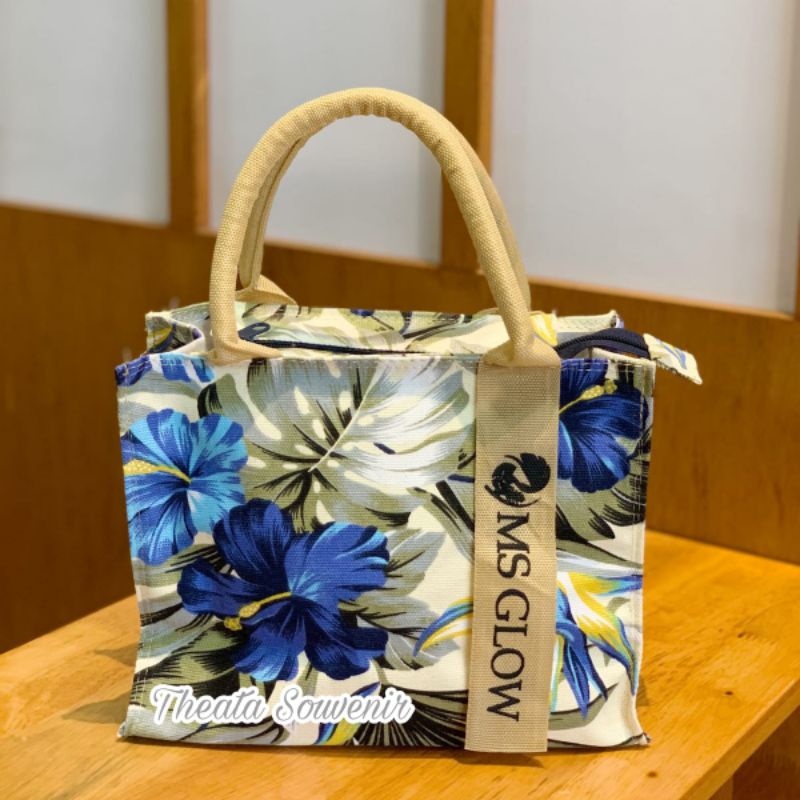Totebag Kanvas  Tas Kosmetik /tas jinjing