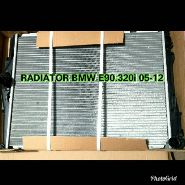 Radiator BMW E90.320i 05-12