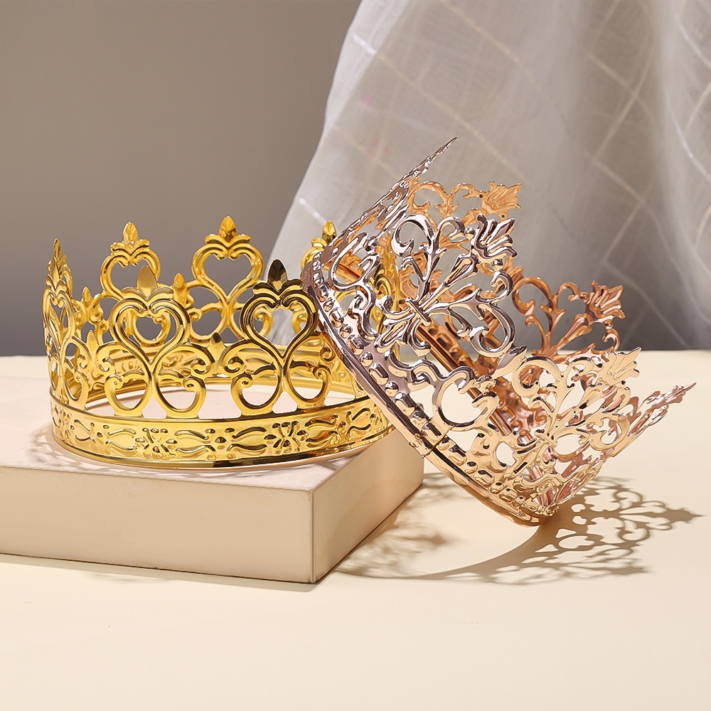 1pc Mahkota Tiara Mini Hollow Handmade Untuk Dekorasi Kue Ulang Tahun / Pernikahan