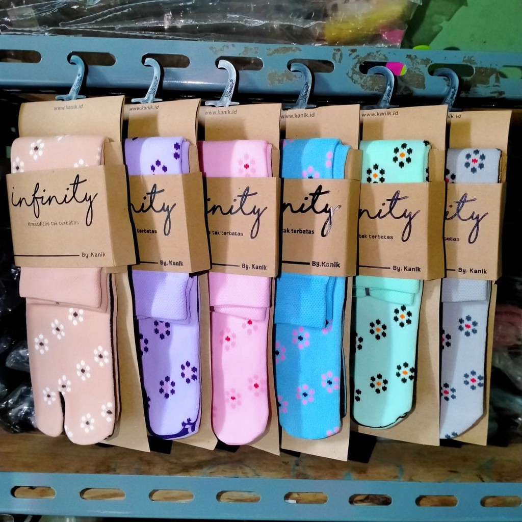 KANIK Infinity Motif Aster Kaos Kaki Jempol Motif