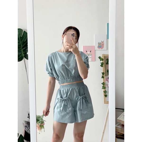 Micko Short Set / 1 Set Atasan Crop + Celana Kantong Modis