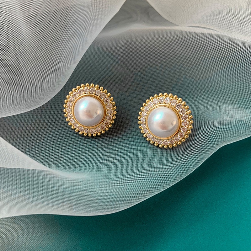 Anting Mutiara Emas Retro Temperamen Sederhana Gaya Korea Untuk Wanita-1