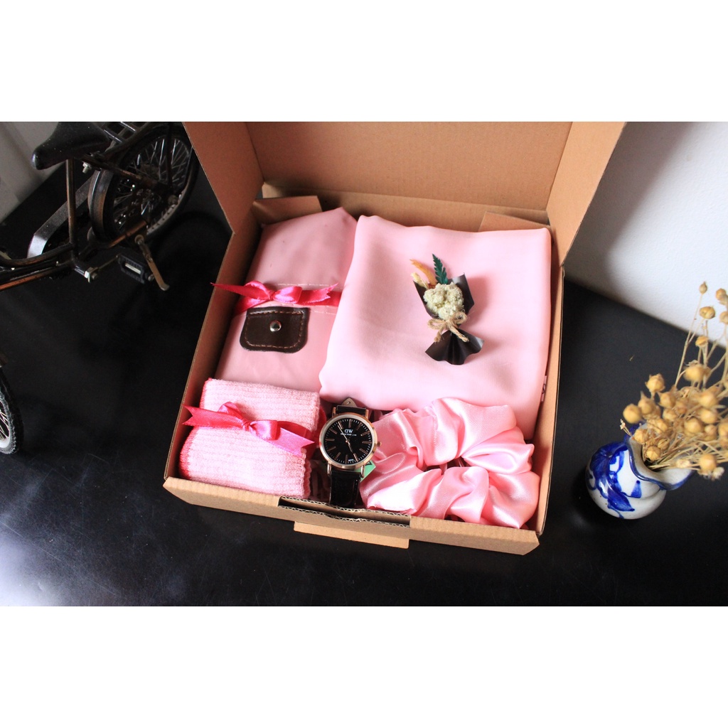 

HAMPERS CEWEK GIFT BOX ESTHETIC MURAH | KADO ULANG TAHUN | KADO KERUDUNG HIJAB |KADO JAM TANGAN | HADIAH WISUDA | HADIAH CEWEK | HADIAH ANNIV | HEMPERS KEKINIAN | KADO SPESIAL | HEMPERS MURAH | HEMPERS KERUDUNG