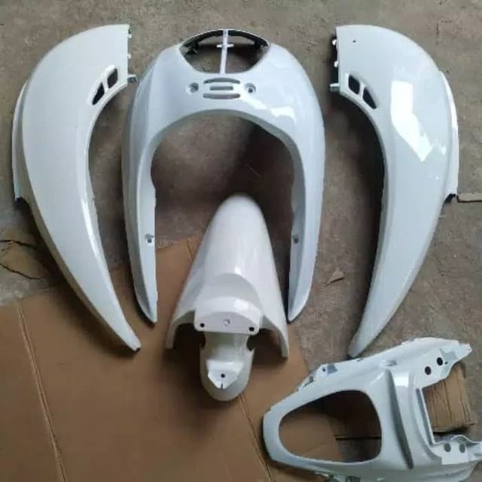 cover body Scoopy karbu putih - body motor Scoopy karbu