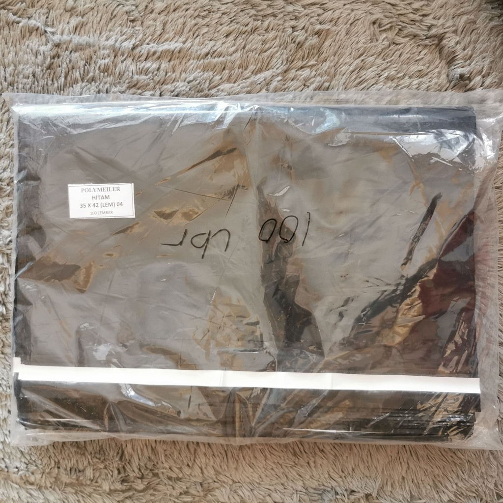 

PLASTIK POLYMAILER (PLASTIK PACKAGING) WARNA HITAM UKURAN 25 X 32
